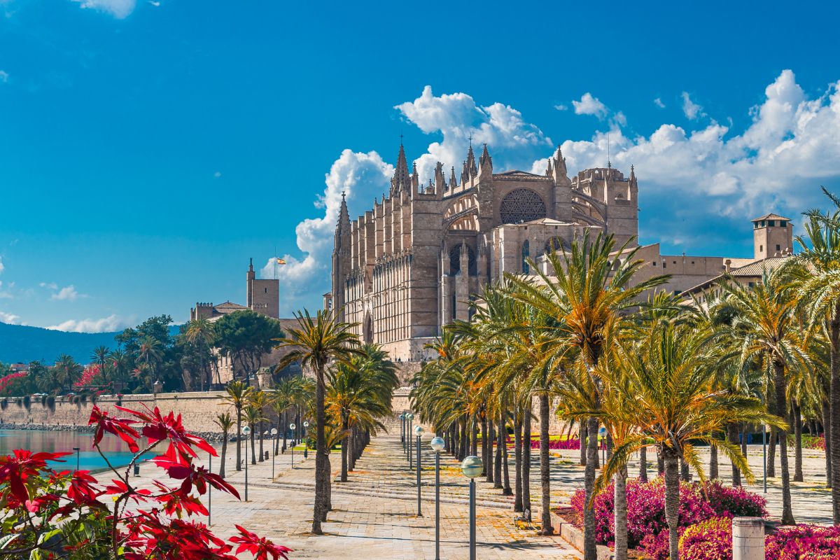 Cathedral of Mallorca seen from Parc de la Mar